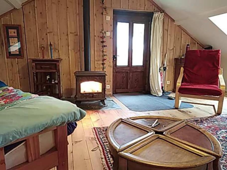 Charme En Pleine Nature Thauron Bagian luar foto